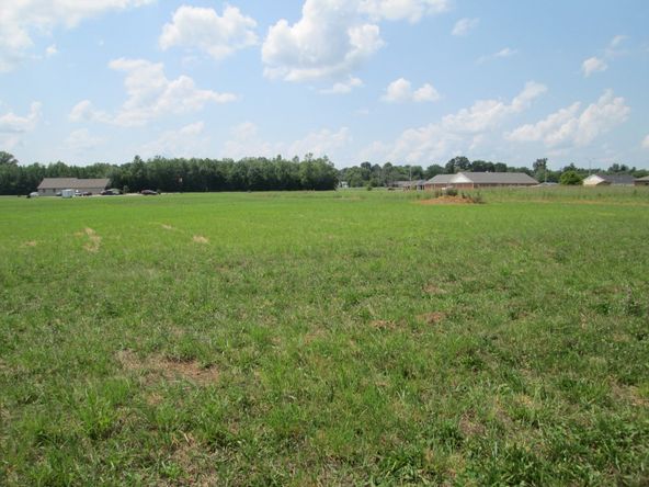 145 Hwy 145 S, Harrisburg, IL 62946
